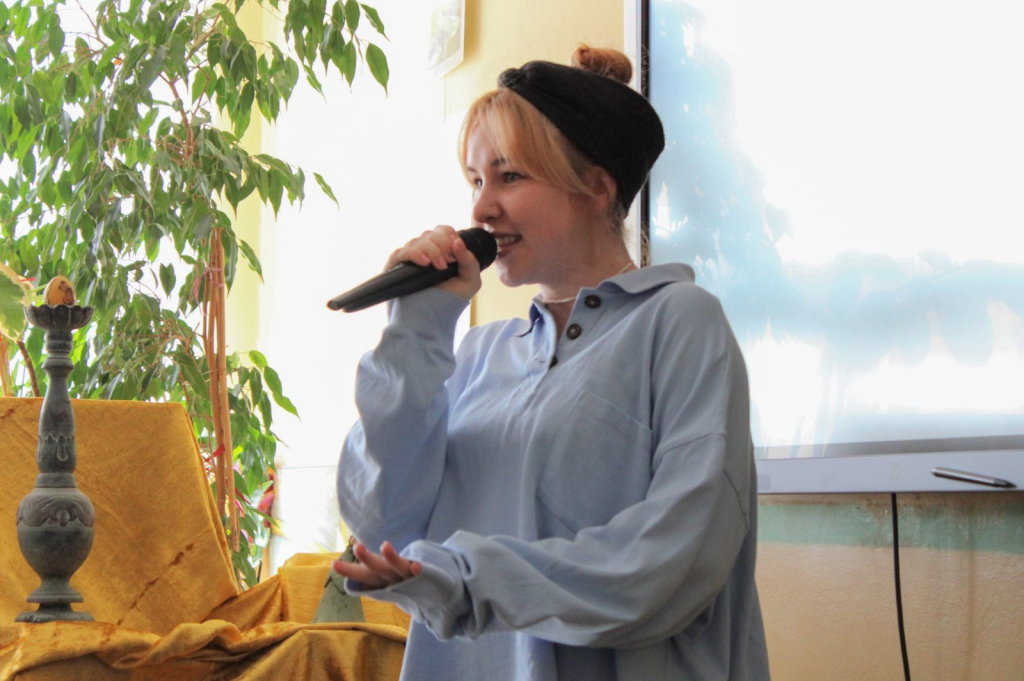 Yulia Kukhta z Ukrainy – wielki talent muzyczny, aktorski, lingwistyczny.