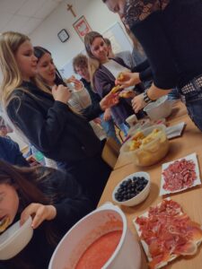 Read more about the article Lekcja kulinarna na języku hiszpańskim.