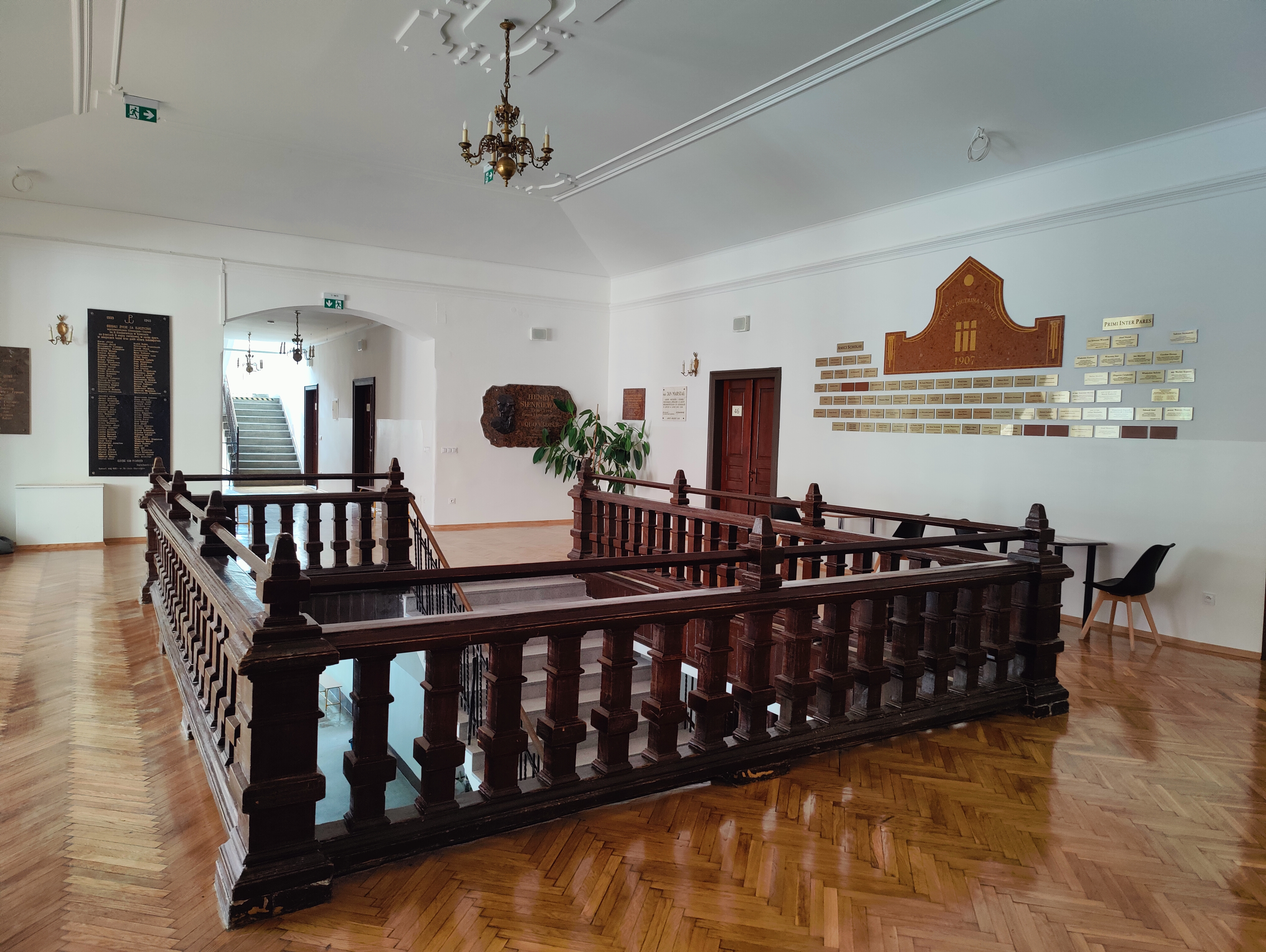 You are currently viewing NOWE OBLICZE NASZEGO LICEUM – WYGODNIEJ, BEZPIECZNIEJ, NOWOCZEŚNIEJ